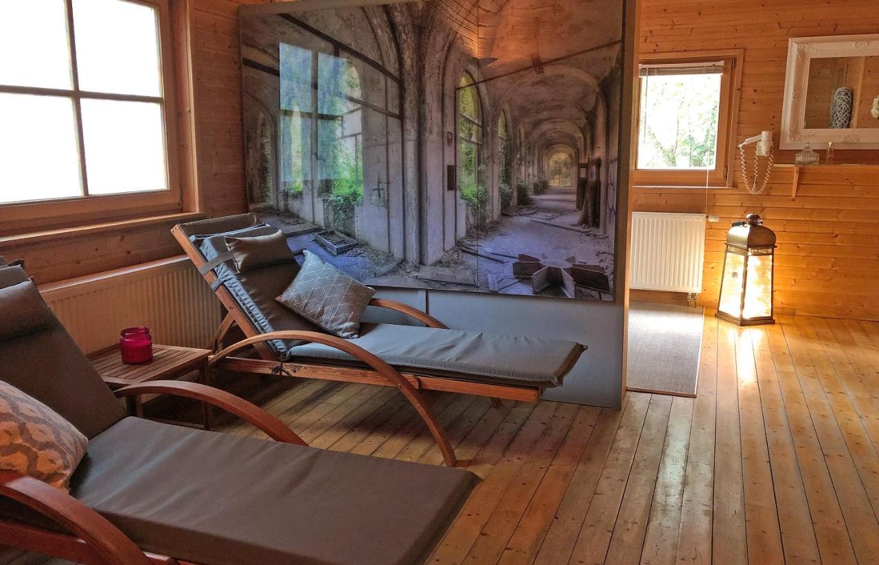 Hotel Waldhaus Prieros エクステリア 写真