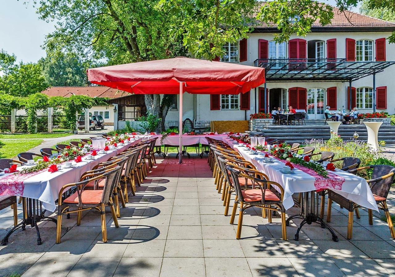 Hotel Waldhaus Prieros エクステリア 写真